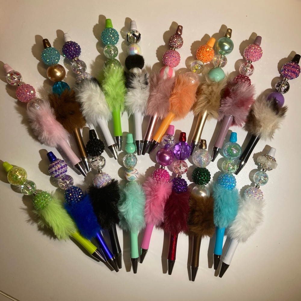 Handcrafted Fluffy Bling Pens 👙